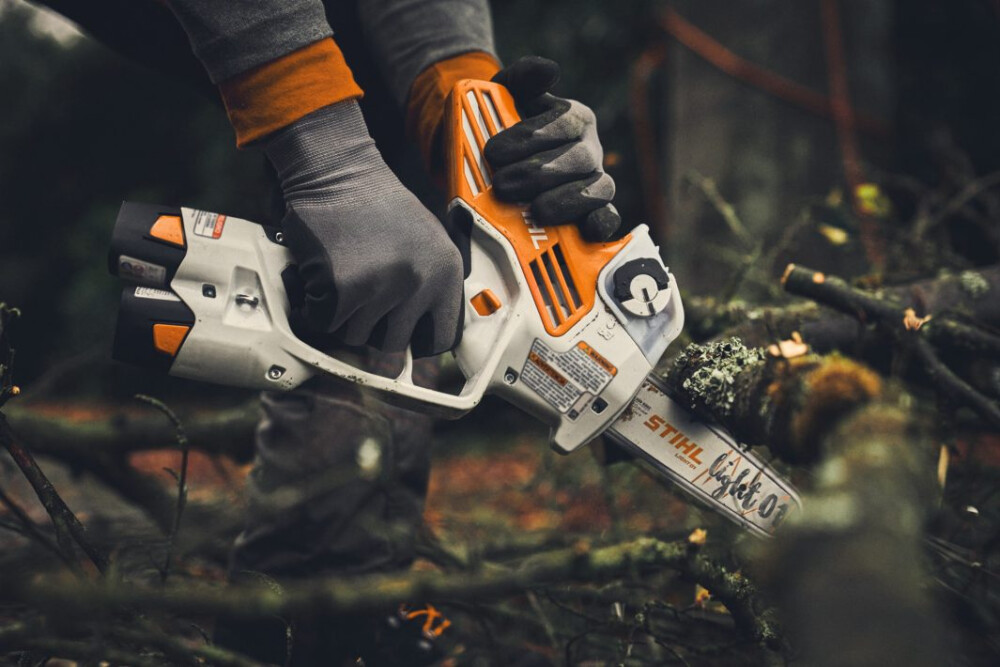 STIHL GTA 40 ACCU SNOEIZAAG SET INCL 2 ACCU'S EN LADER